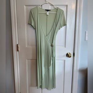 LES COPAINS light green plunging + partial wrap DRESS. Italian size 42. GORGEOUS